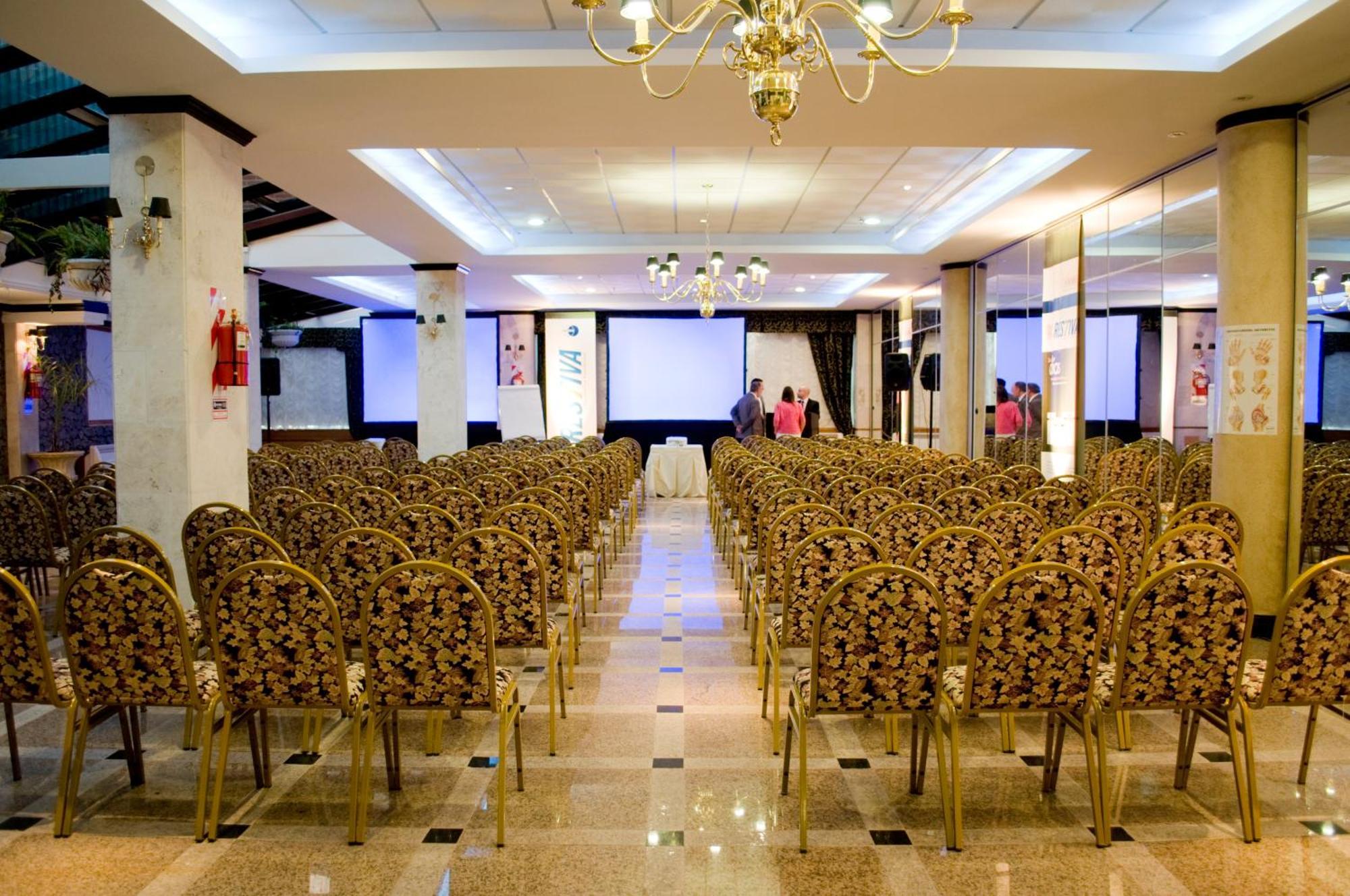 Hotel Ramada By Wyndham Buenos Aires Vicente López Obchodní fotografie