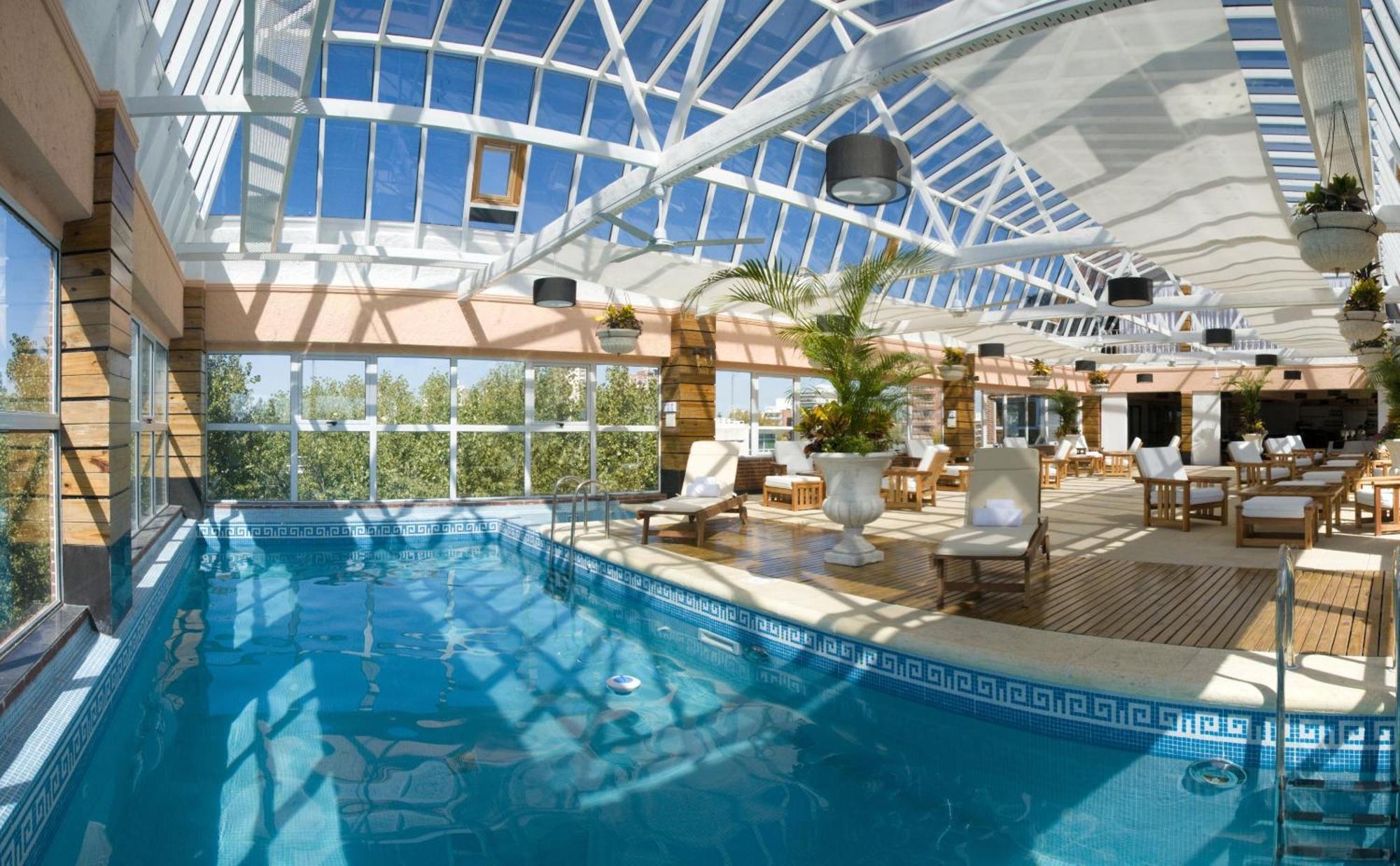 Hotel Ramada By Wyndham Buenos Aires Vicente López Exteriér fotografie
