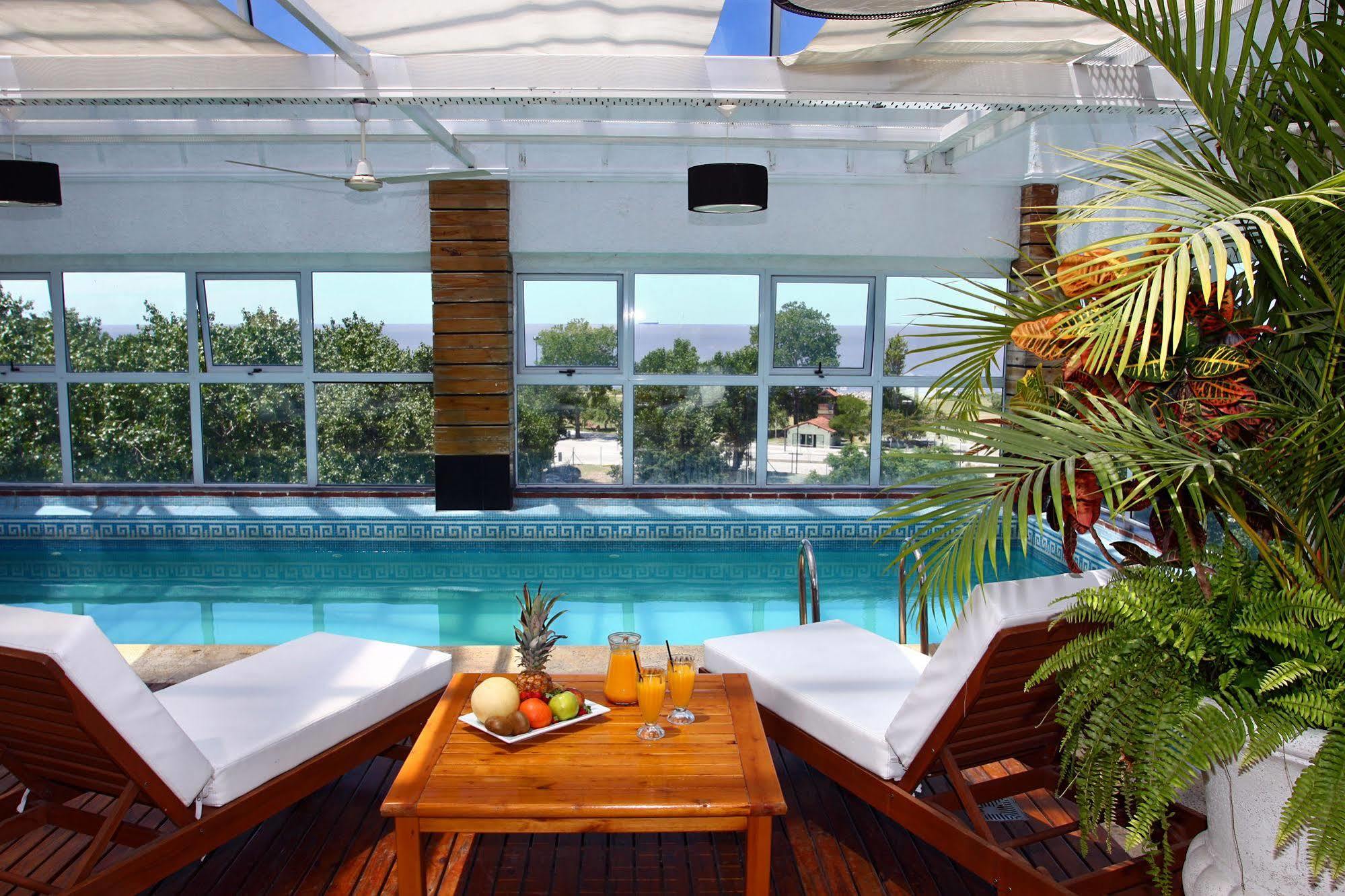 Hotel Ramada By Wyndham Buenos Aires Vicente López Exteriér fotografie