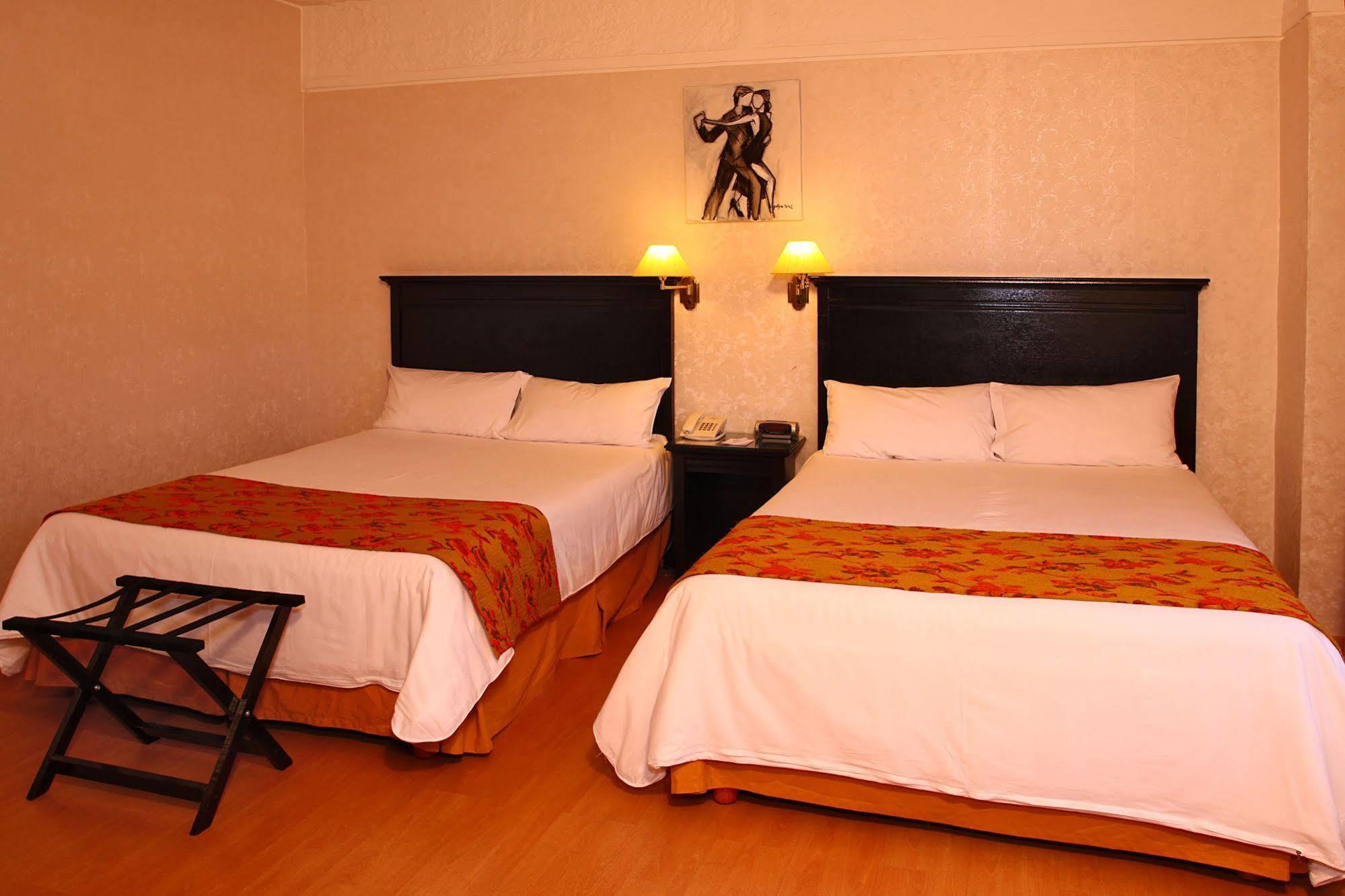 Hotel Ramada By Wyndham Buenos Aires Vicente López Exteriér fotografie